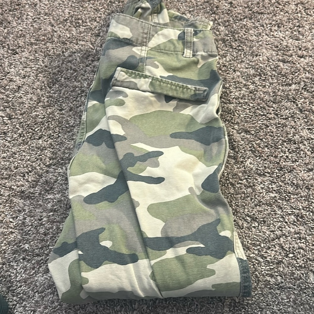 camo cargo pants